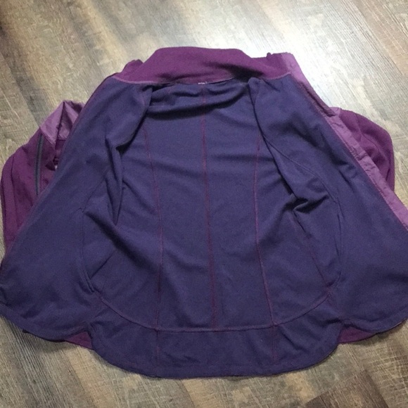 Lululemon Can't Stop Jacket Hyper Stripe Plum - Picture 5 of 10